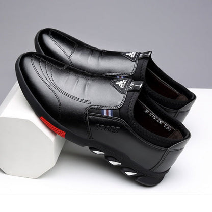 Men's Athletic Shoes™